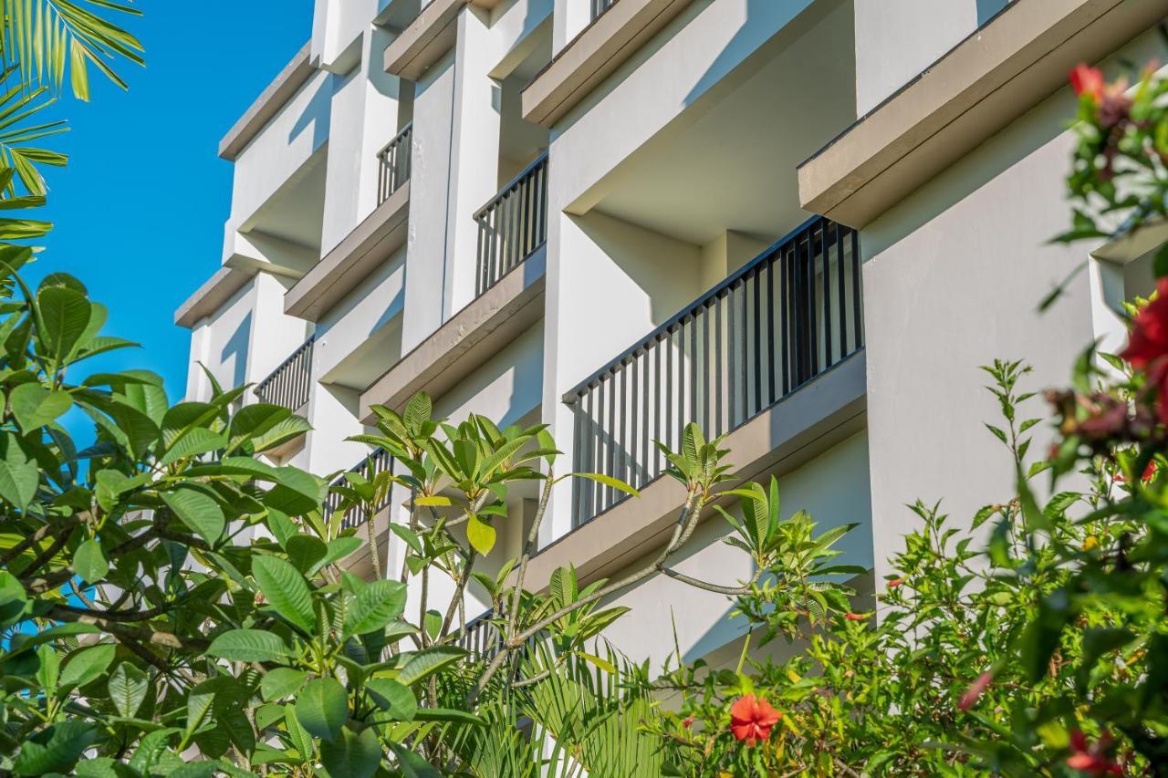 Hotel Park Regis Kuta Kuta Lombok Exterior foto
